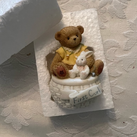 Baby’s First Curl Keepsake Box - Picture 1 of 3